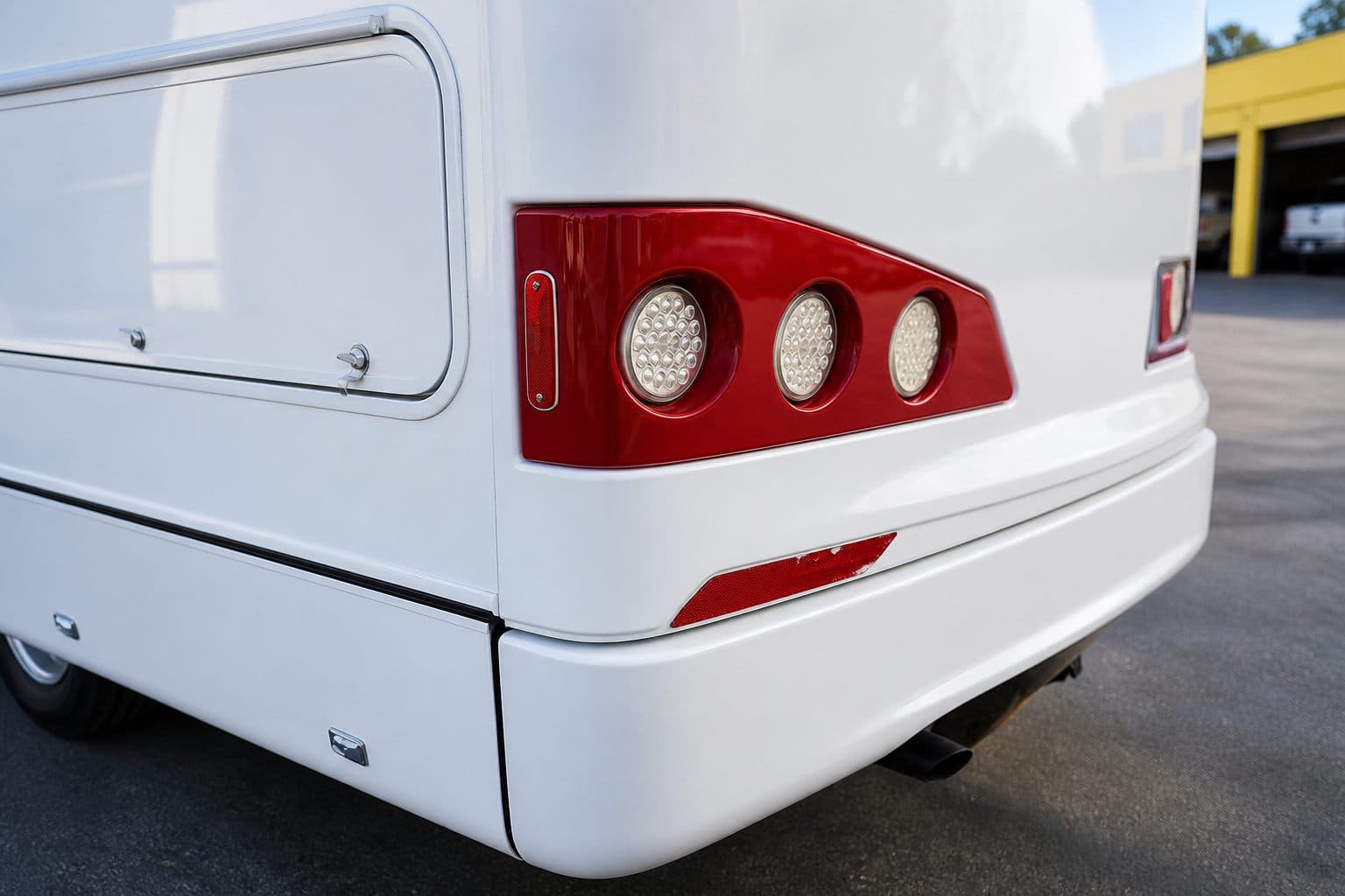 Bumper Repair Speedeezz Auto Finish bumper and body panel repair in Fort Myers and Southwest Florida