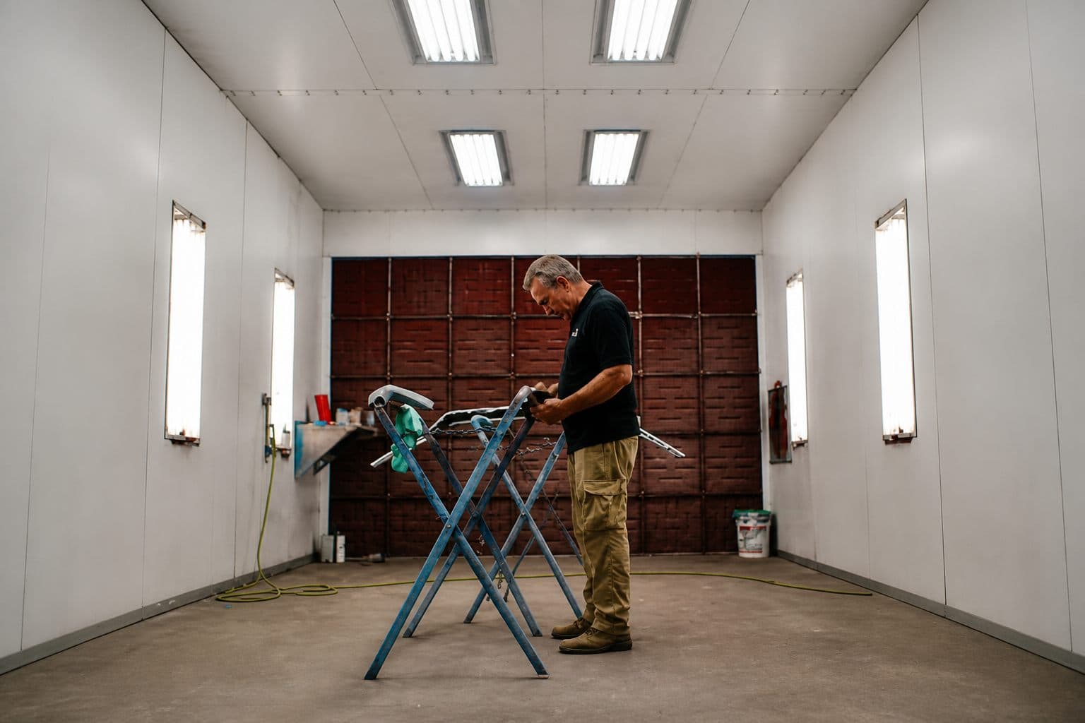 Automotive Finish Speedeezz Auto Finish professional spray booth refinish in Fort Myers and Southwest Florida