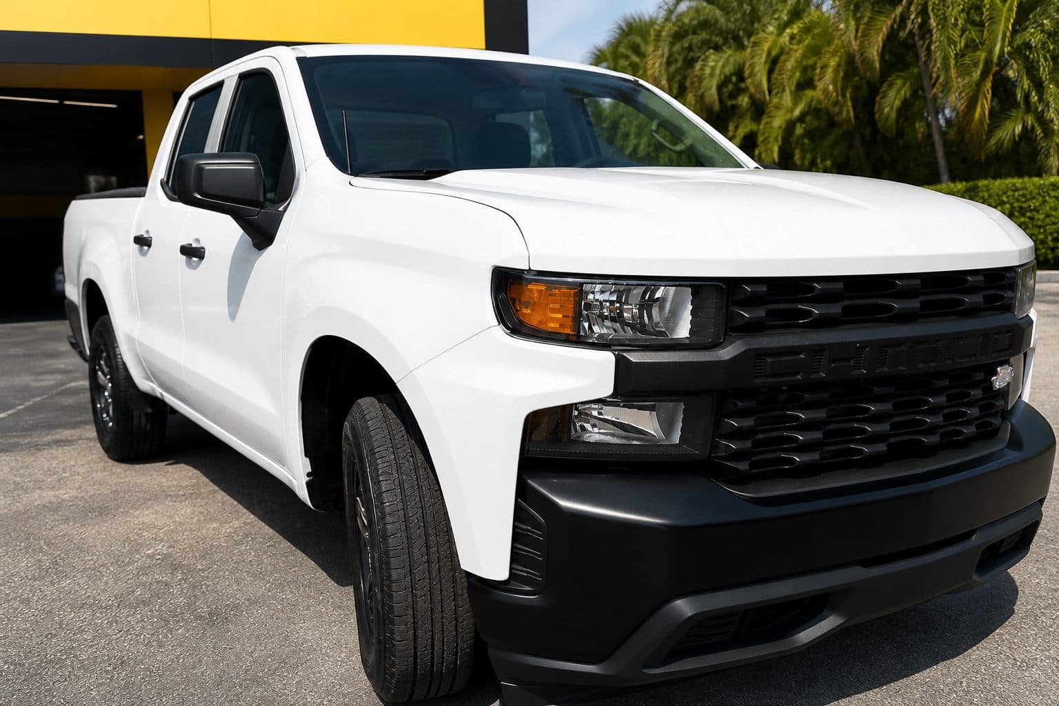 Auto Body & Paint Speedeezz Auto Finish glossy auto body and paint finish in Fort Myers